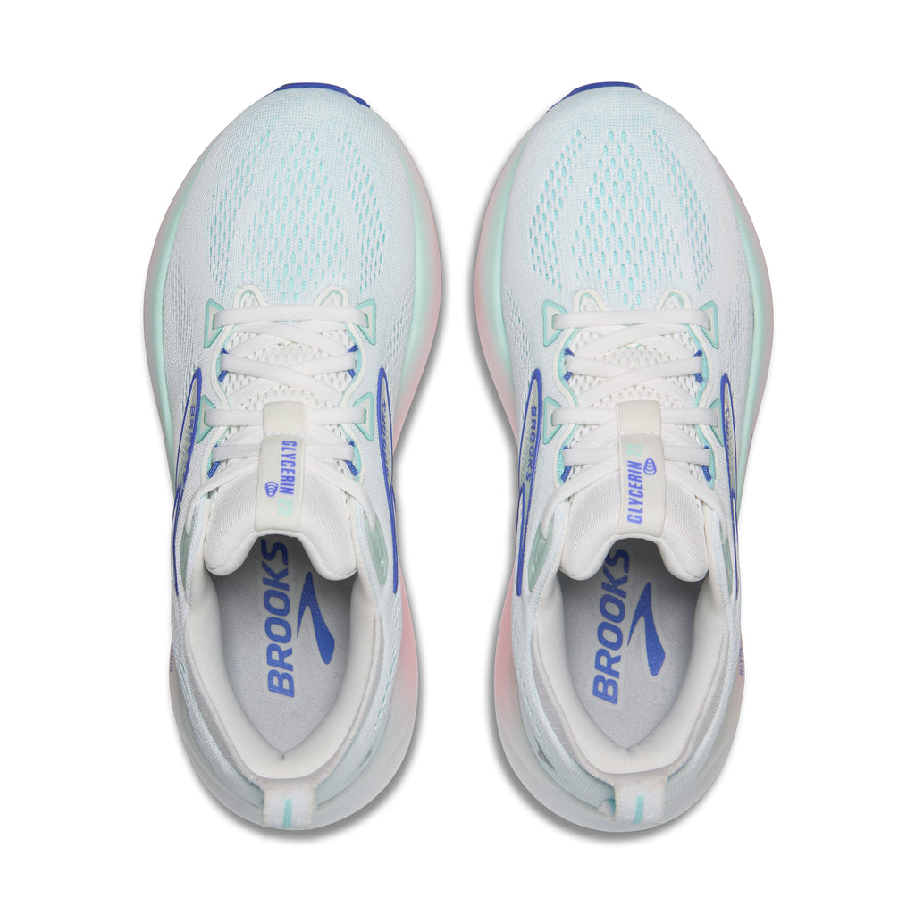 Women's Brooks Glycerin 22. Light Blue upper. Light Pink midsole. Top view.