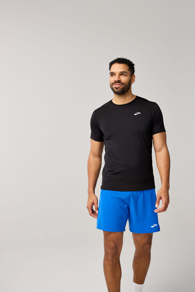 Men's Brooks Atmosphere Short Sleeve 3.0. Black. Front view.