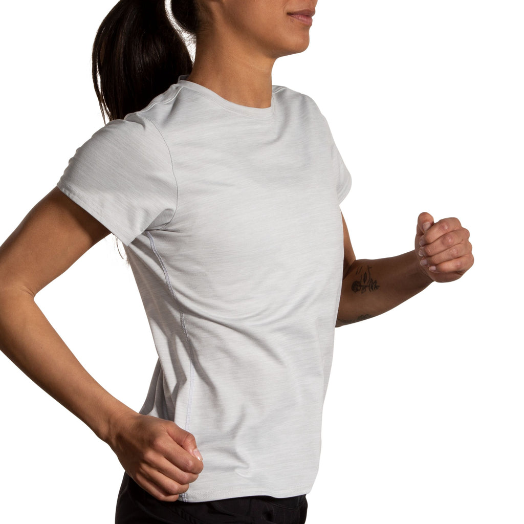 Women's Brooks Luxe Short Sleeve. Off White. Lateral view.