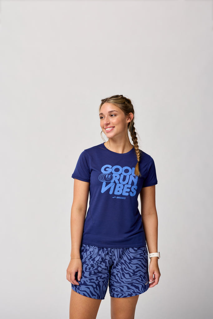 Women's Brooks Distance Short Sleeve 3.0. Dark Blue. Front view.