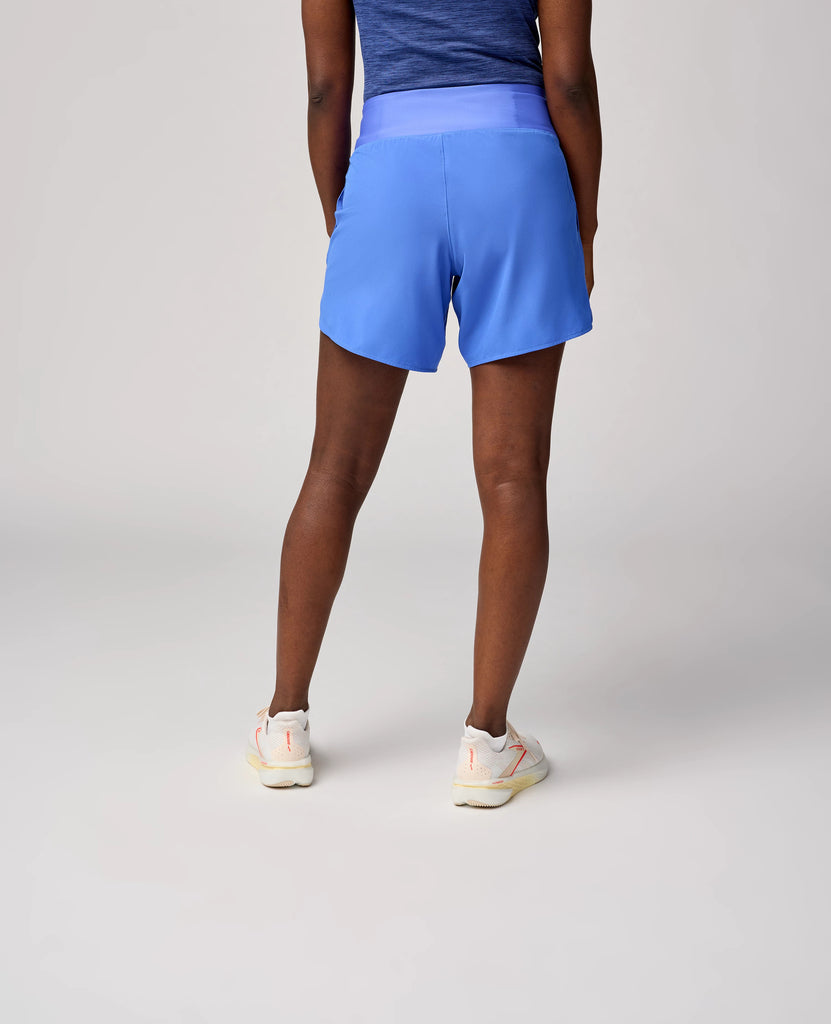 Women's Brooks Chaser 7" Shorts. Blue. Rear view.