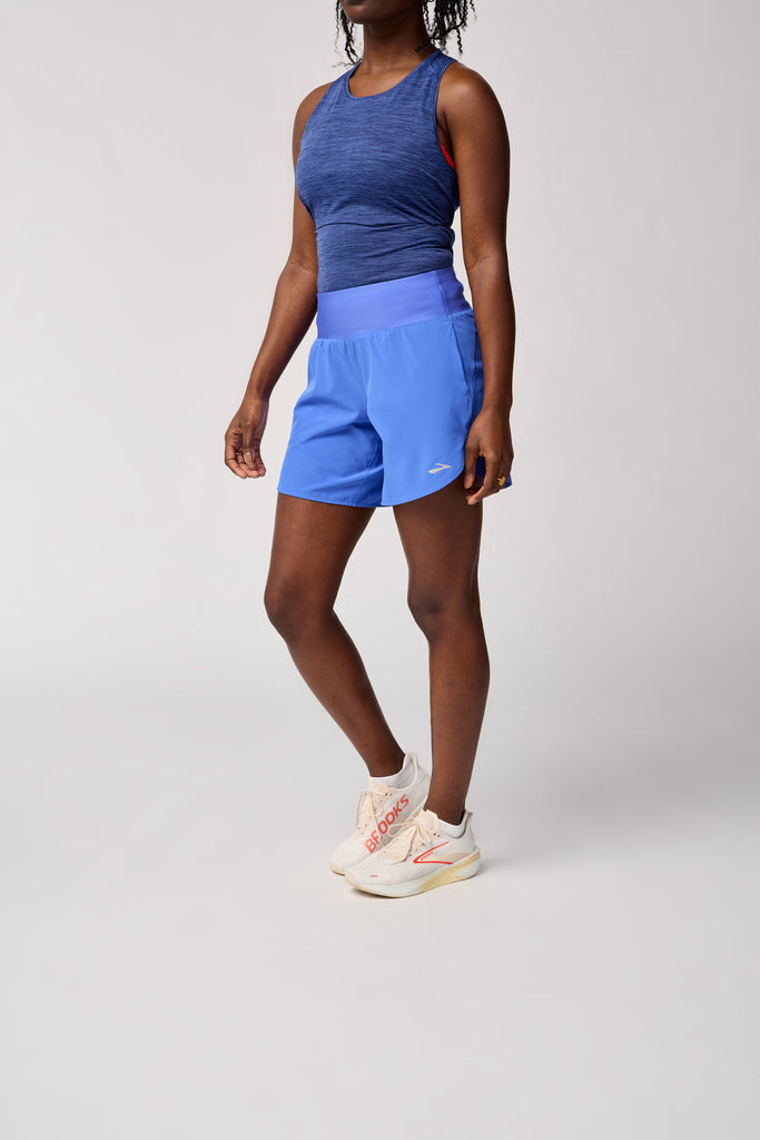 Women's Brooks Chaser 7" Shorts. Blue. Front view.