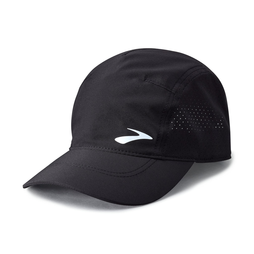 Brooks Journey Hat. Black. Front/Lateral view.