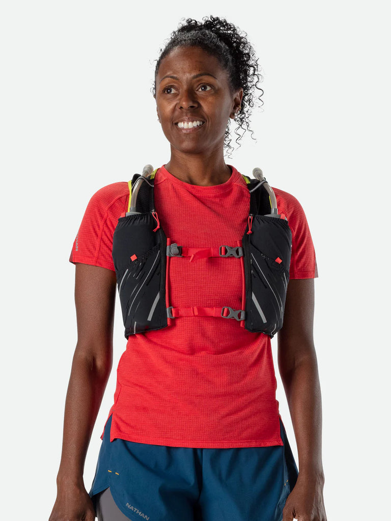 Women's Nathan Pinnacle 4L Hydration Vest. Black.