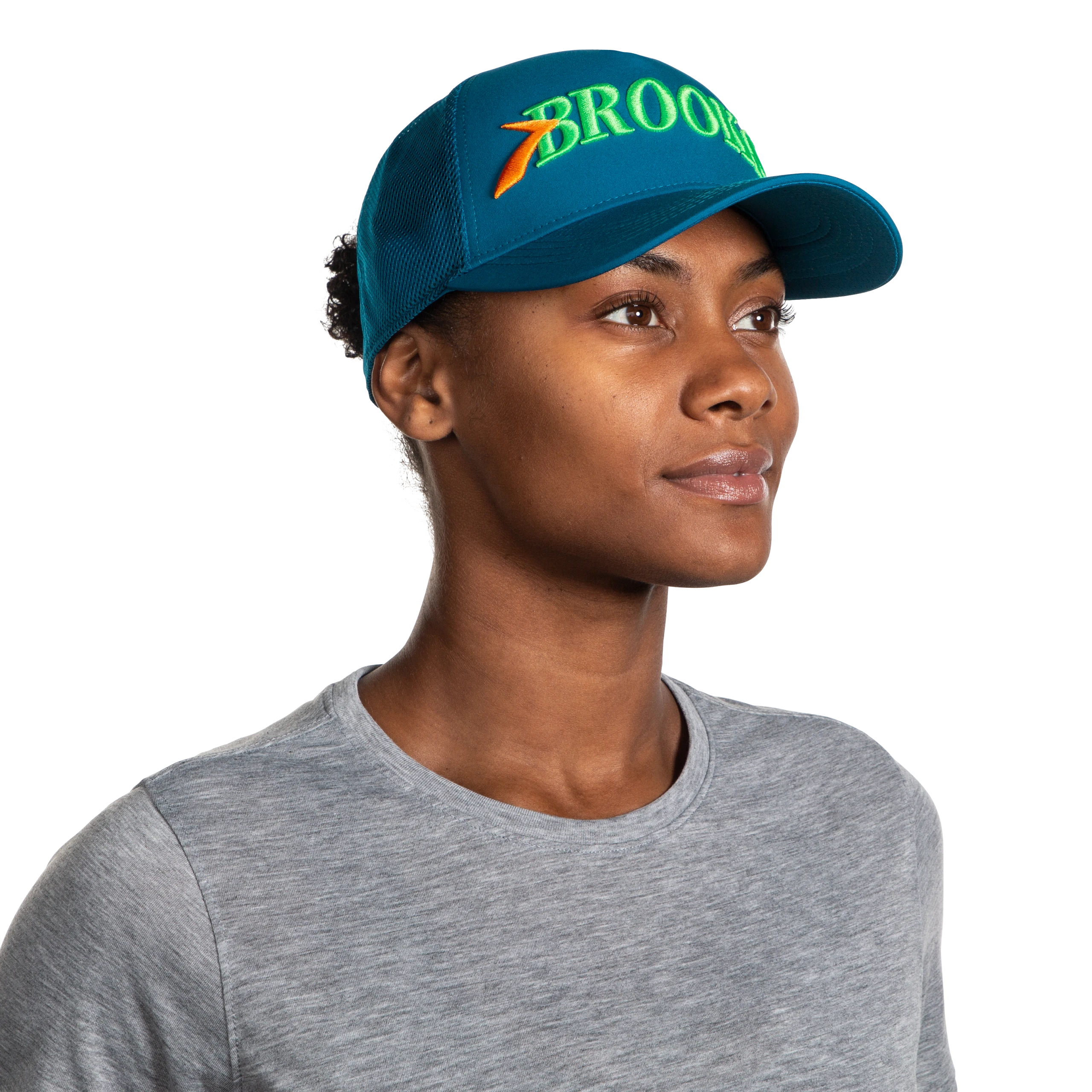 Brooks discovery best sale trucker hat