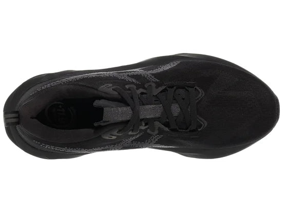 Men's Asics Novablast 5. Black upper. Black midsole. Top view.