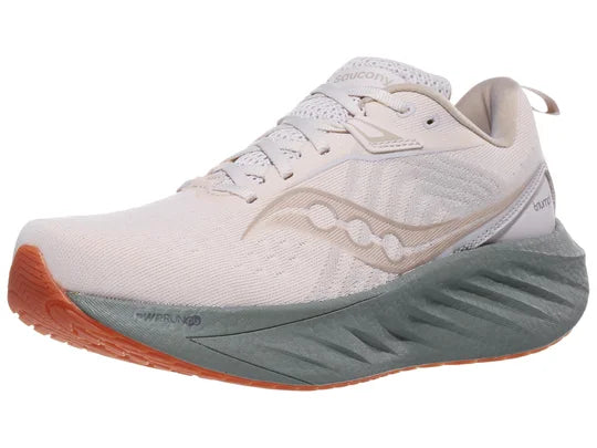 Men's Saucony Triumph 22. White upper. Grey midsole. Lateral view.