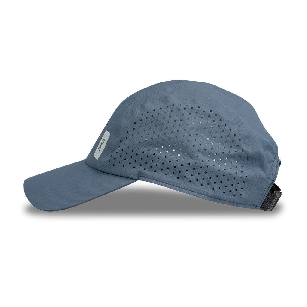 Unisex On Running Lightweight Cap. Navy.