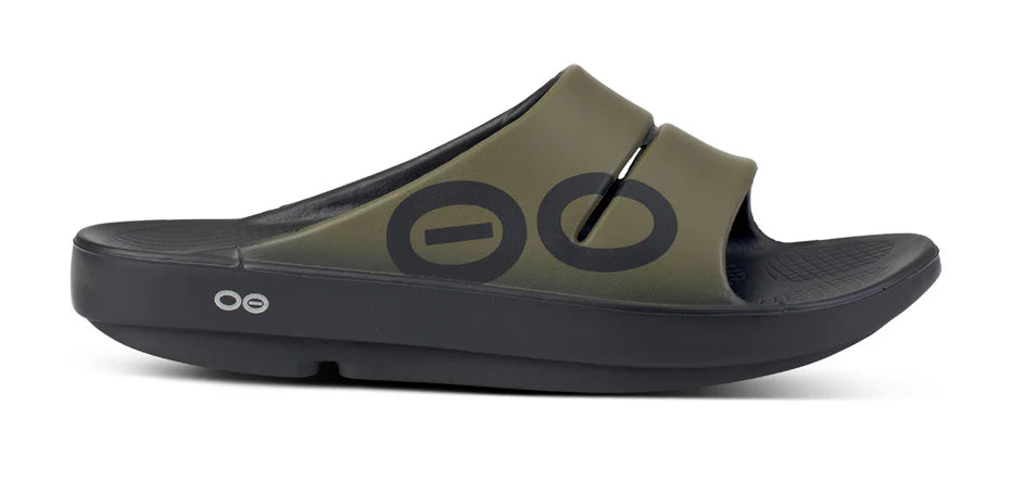 Oofos Ooahh Sport Slide. Green upper. Black midsole. Lateral view.