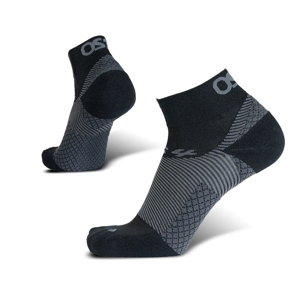 OS1st Plantar Fasciitis Quarter Crew Socks. Black.