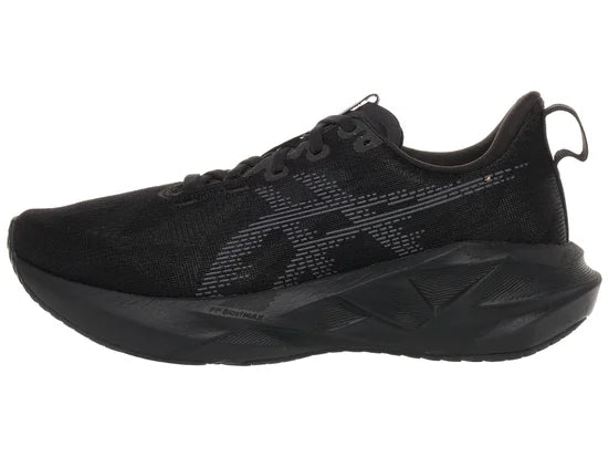 Women's Asics Novablast 5. Black upper. Black midsole. Lateral view.