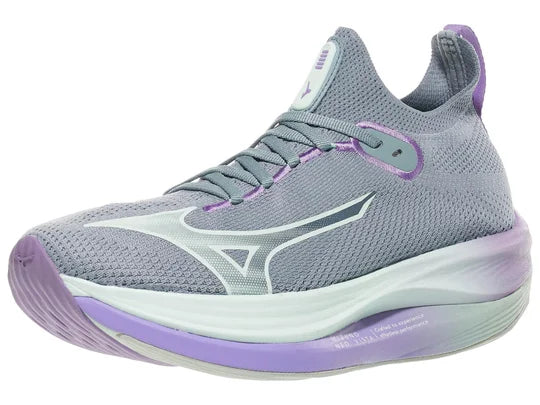 Women's Mizuno Neo Vista. Grey upper. Multicolored midsole. Lateral view.