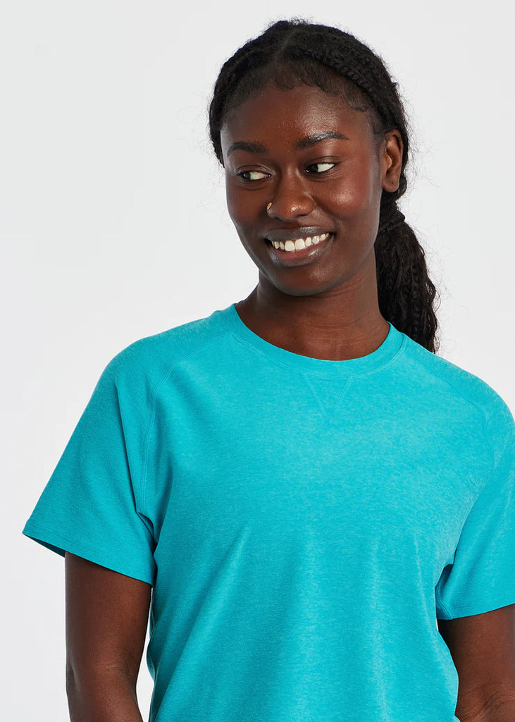 Women's Oiselle Lux Boxy Short Sleeve. Blue/Green. Front view.