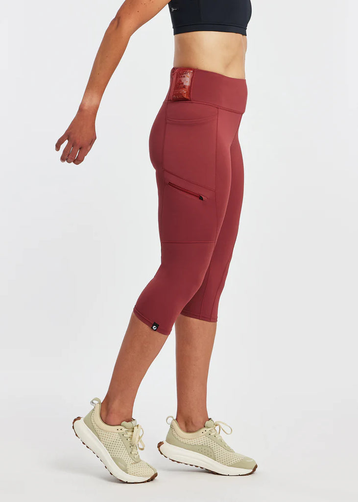 Women's Oiselle Pockito Knickers. Red/Brow. Lateral view.