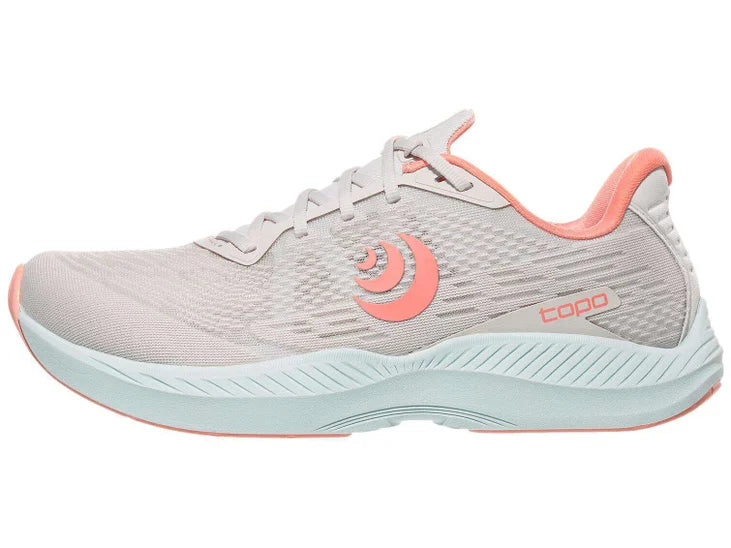 Women's Topo Fli-Lyte 5. Grey upper. White midsole. Lateral view.