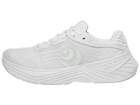 Women's Topo Ultrafly 5. Off White upper. White midsole. Lateral view.