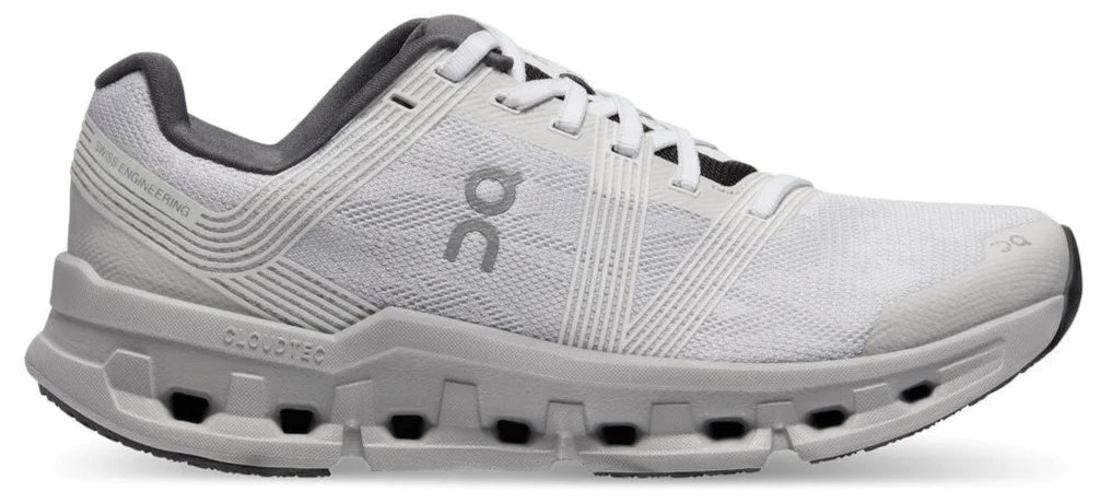 Women's On Cloudgo. Grey upper. Grey midsole. Lateral view.