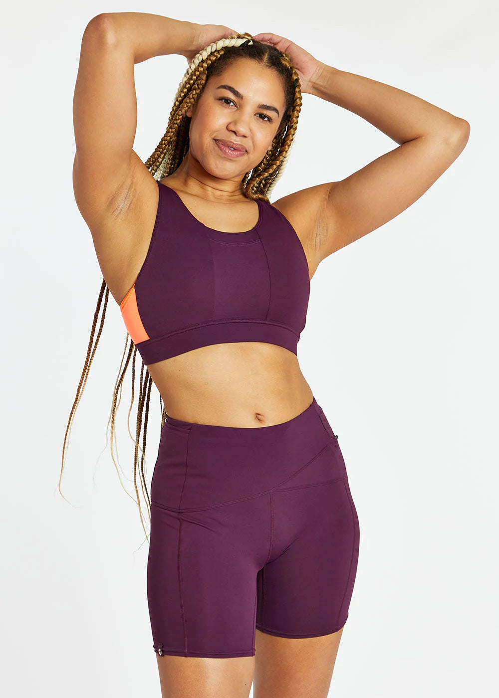 She has something to SMILE 😊 about! The Oiselle Pockito Bra is